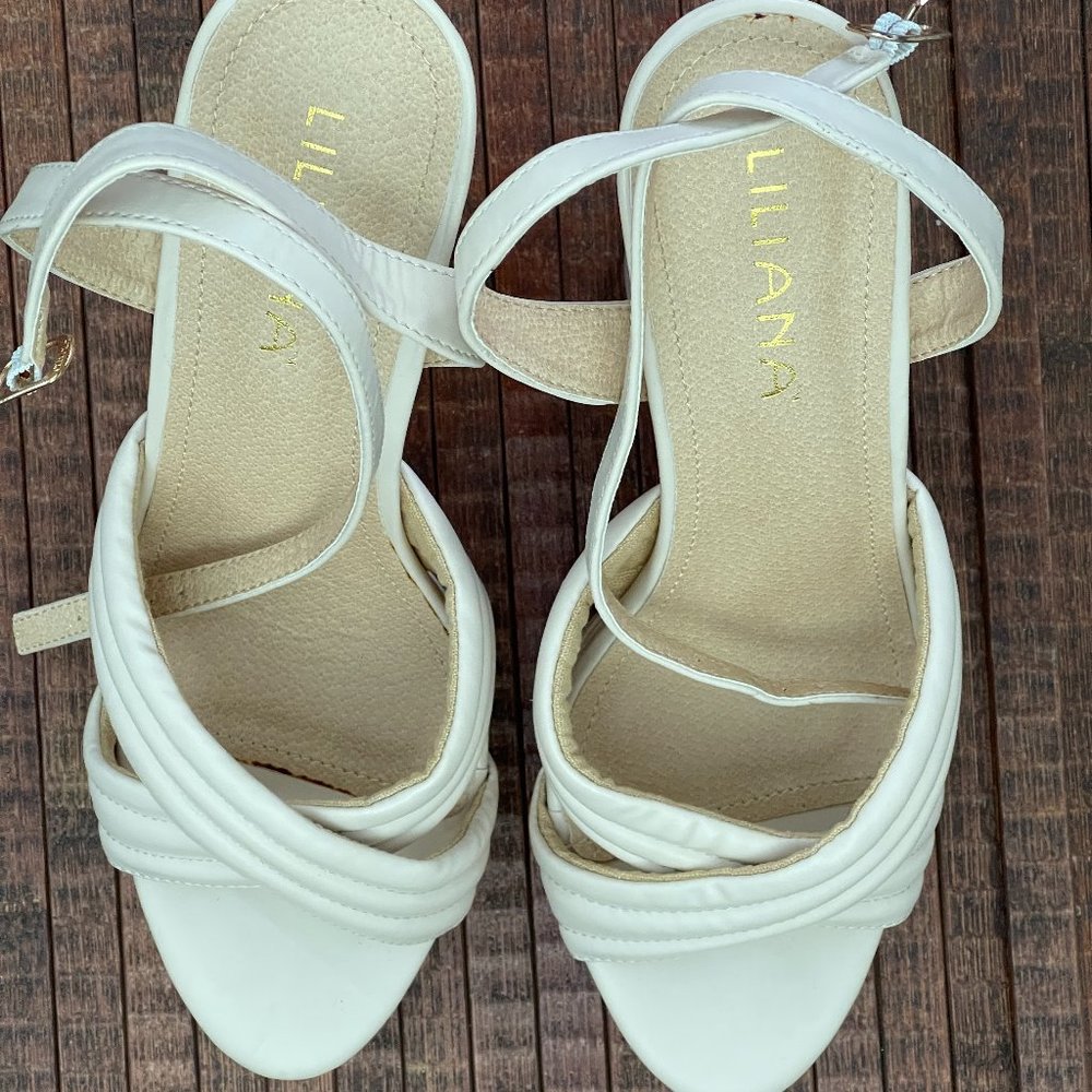 Liliana Shoes Women's Criss Cross Strappy Heels AL